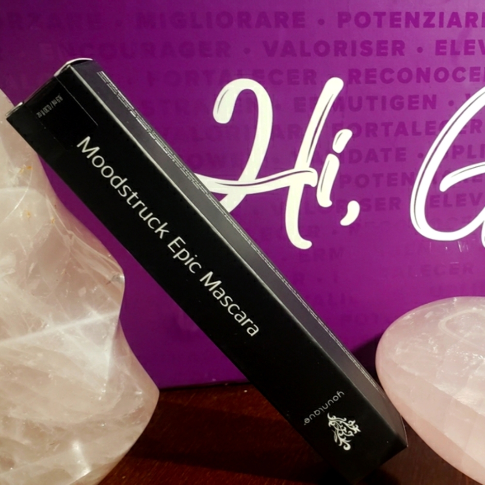 Moodstruck Epic Mascara in Black